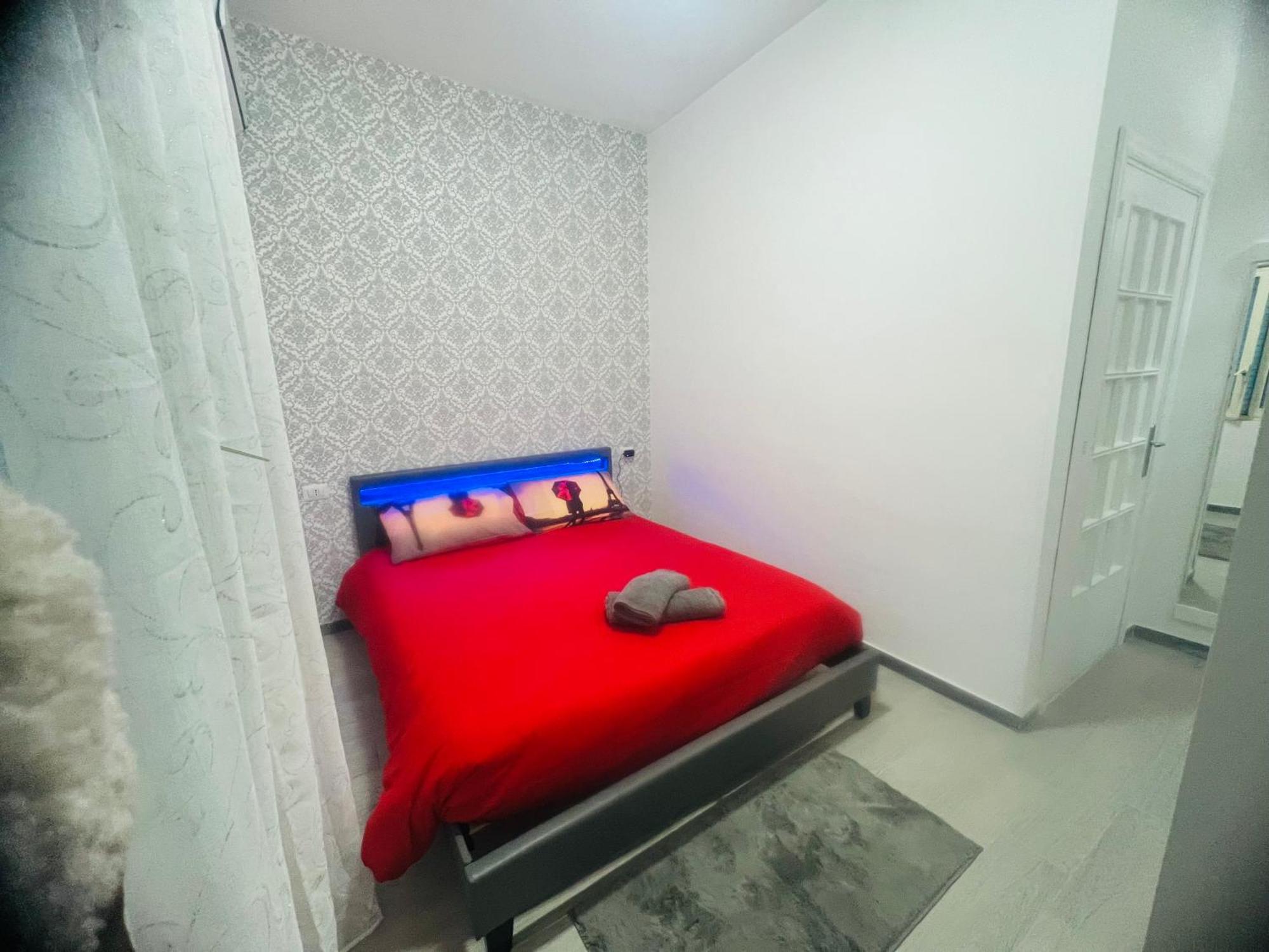 Vetranohouse In Spanish Quarter เนเปิลส์ ภายนอก รูปภาพ